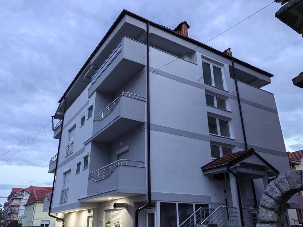 Vila Bolonja 斯特鲁加 外观 照片